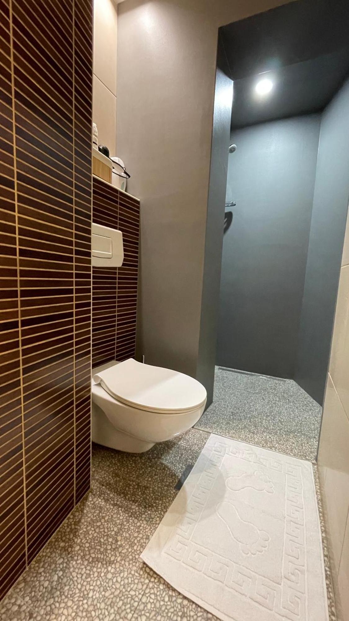 Tim Apartment Sarajevo With Private Parking Екстериор снимка
